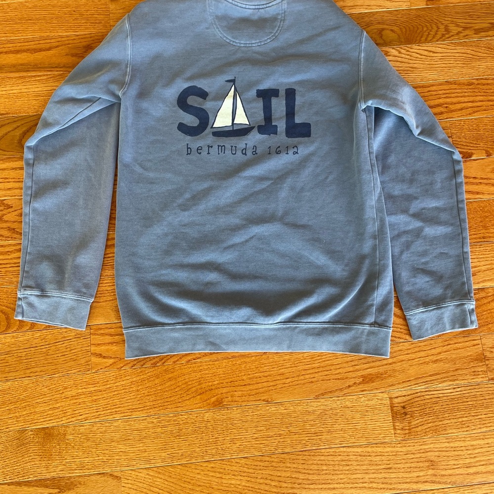 Pullover Size Small - Picture 3 of 3
